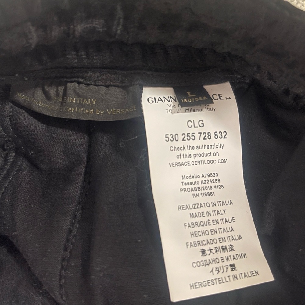 VERSACE‎ | 
Activewear Velvet Bomber Set - Picture 13 of 13